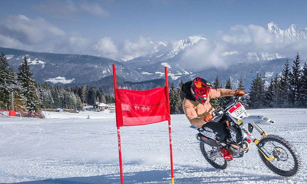 spektakulaer!-marcel-hirscher-heizt-die-reiteralm-rauf spektakulaer!-marcel-hirscher-heizt-die-reiteralm-rauf
