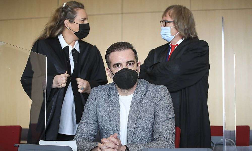 ex-dfb-spieler-christoph-metzelder-im-kinderpornografie-prozess-teilgestaendig ex-dfb-spieler-christoph-metzelder-im-kinderpornografie-prozess-teilgestaendig