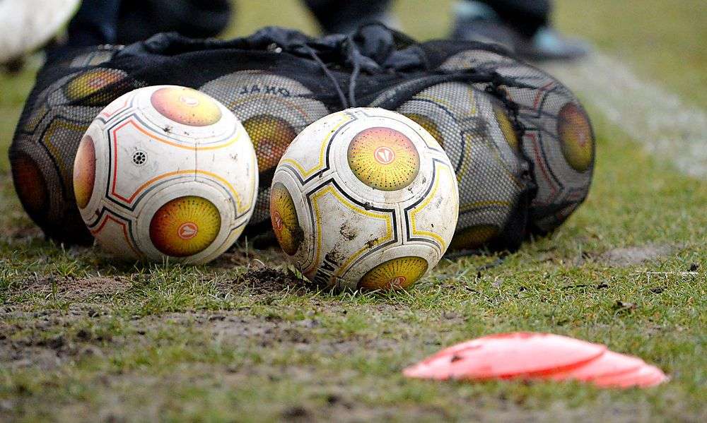 montag-wird-entschieden,-ob-der-fussball-wieder-rollt montag-wird-entschieden,-ob-der-fussball-wieder-rollt