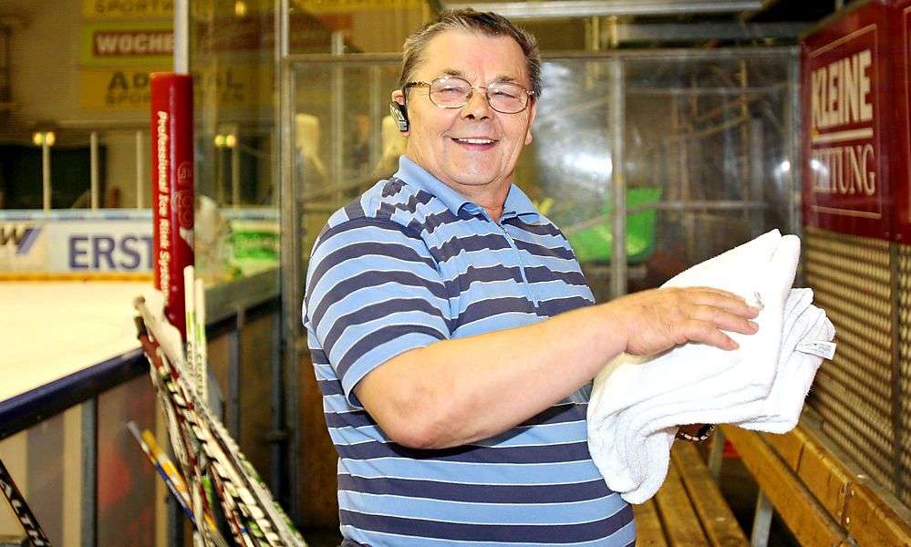 legendaerer-eishockey-zeugwart-ludwig-“wiggerl”-goettfried-verstorben legendaerer-eishockey-zeugwart-ludwig-“wiggerl”-goettfried-verstorben