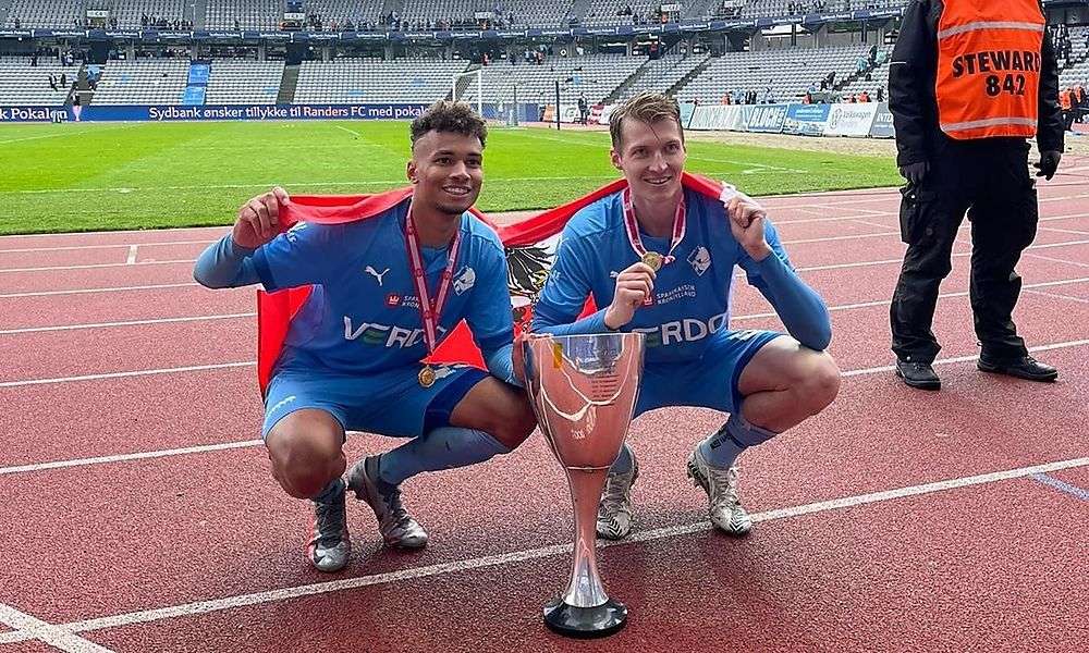 simon-piesinger-schnuerte-in-daenemark-den-gluecksgefuehl-hattrick simon-piesinger-schnuerte-in-daenemark-den-gluecksgefuehl-hattrick