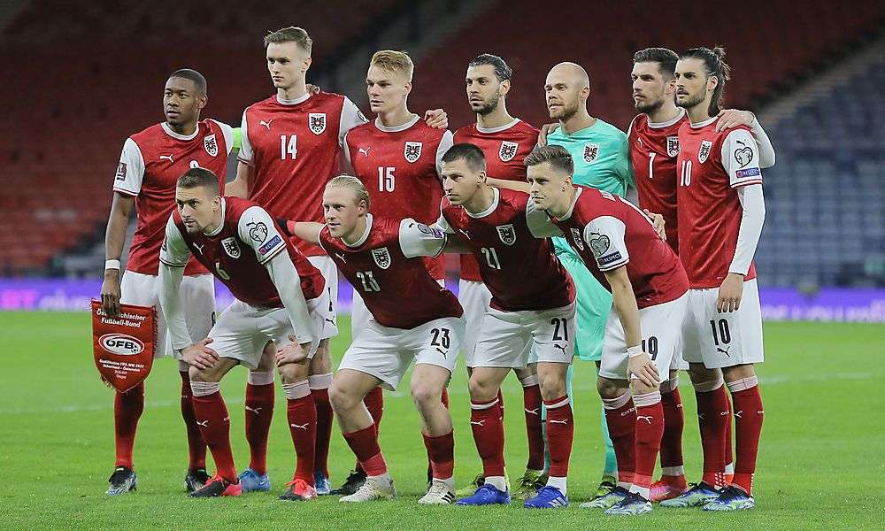 franco-foda-ueberrascht-mit-phillipp-mwene-und-husein-balic franco-foda-ueberrascht-mit-phillipp-mwene-und-husein-balic