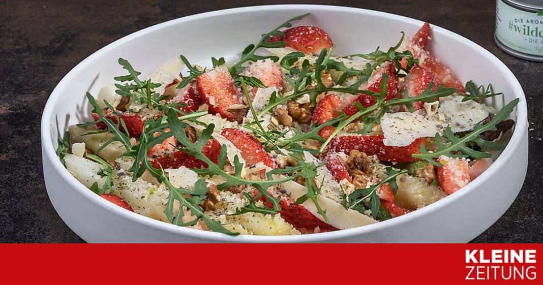 stefan-eder:-weisser-grillspargel-mit-hollerblueten-und-erdbeeren