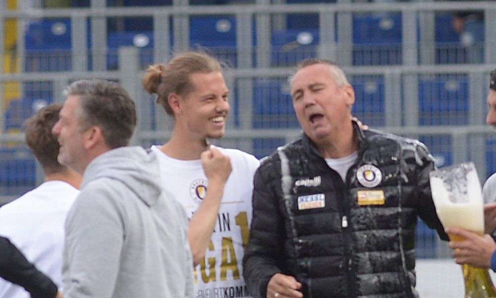“den-spielern-werden-jetzt-die-praemien-gestrichen” “den-spielern-werden-jetzt-die-praemien-gestrichen”