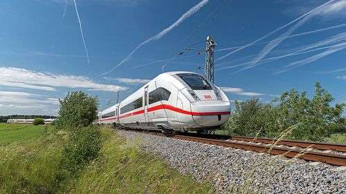rot-weiss-rote-technik-fuer-die-deutsche-bahn-ikone rot-weiss-rote-technik-fuer-die-deutsche-bahn-ikone