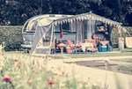 im-mobilen-buero-eines-anderen-campieren im-mobilen-buero-eines-anderen-campieren