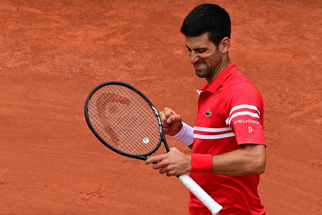 djokovic-marschiert-ohne-satzverlust-ins-paris-achtelfinale djokovic-marschiert-ohne-satzverlust-ins-paris-achtelfinale