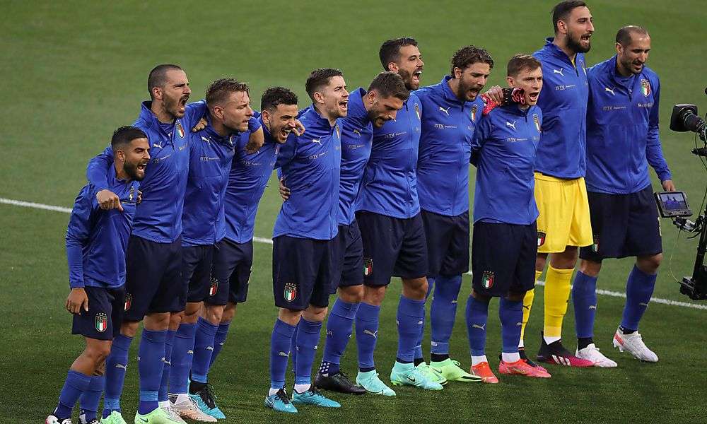 die-squadra-azzura-ist-als-titel-mitfavorit-wieder-der-stolz-der-nation die-squadra-azzura-ist-als-titel-mitfavorit-wieder-der-stolz-der-nation