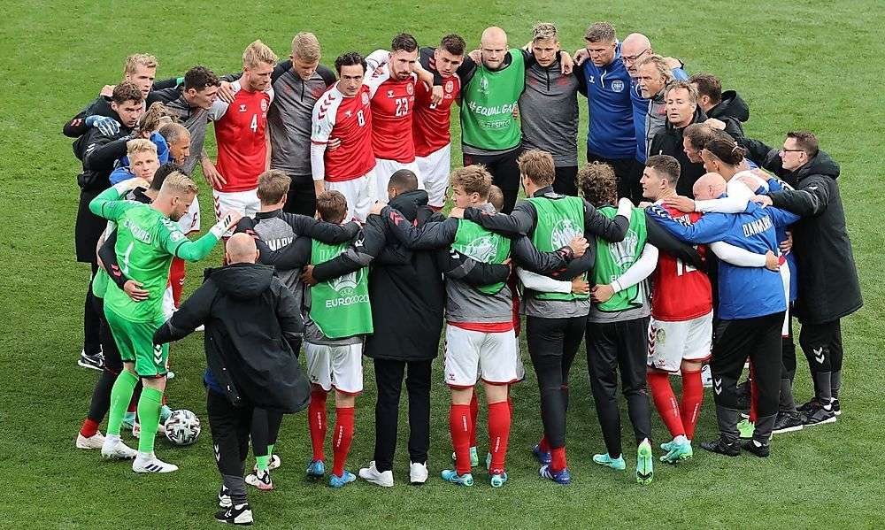 christian-eriksen-stabilisiert,-finnland-gewann-nach-langer-unterbrechung christian-eriksen-stabilisiert,-finnland-gewann-nach-langer-unterbrechung