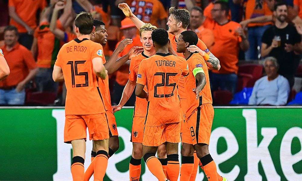 die-elftal-feiert-einen-verrueckten-auftaktsieg-in-der-schlussphase die-elftal-feiert-einen-verrueckten-auftaktsieg-in-der-schlussphase