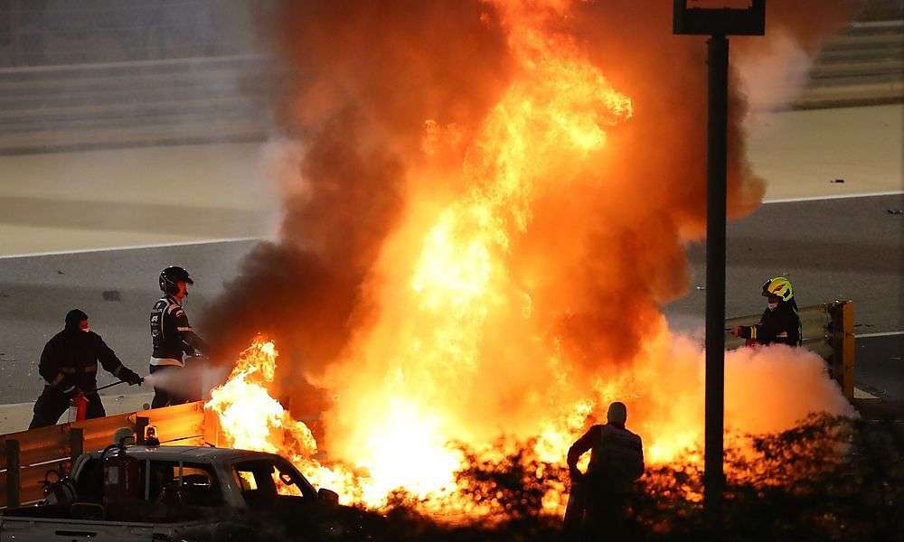 romain-grosjean-in-naechsten-feuerunfall-verwickelt romain-grosjean-in-naechsten-feuerunfall-verwickelt