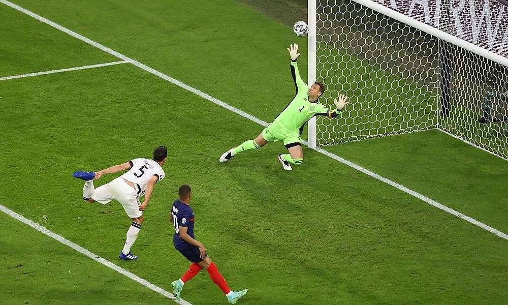 rueckkehrer-mats-hummels-wurde-mit-eigentor-zum-pechvogel rueckkehrer-mats-hummels-wurde-mit-eigentor-zum-pechvogel