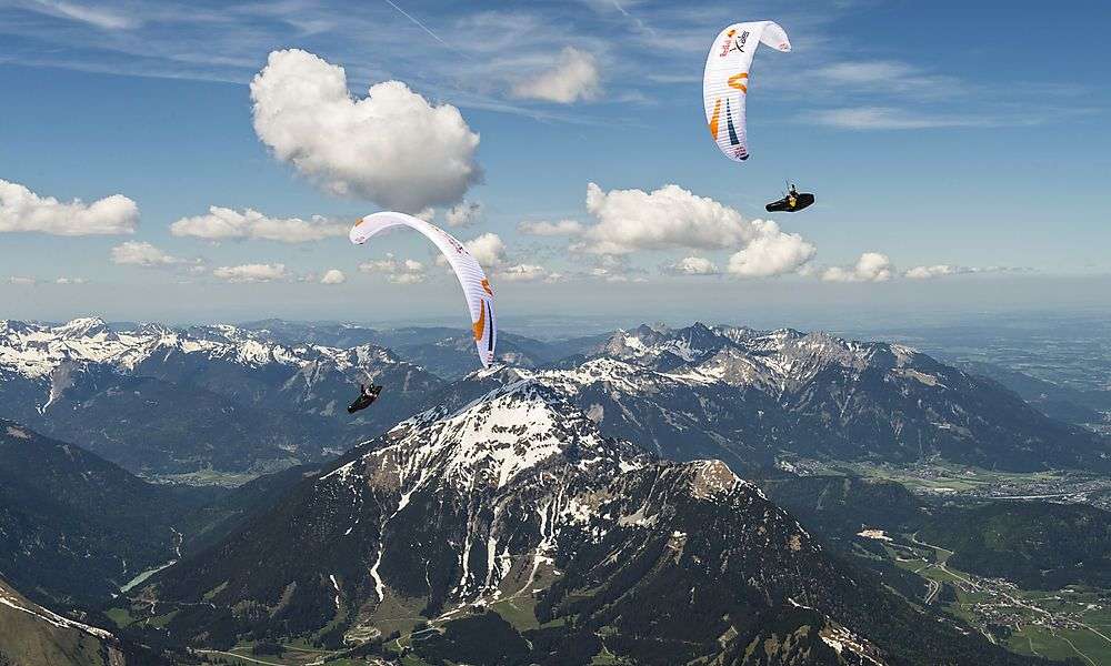 zwoelf-tage-laufen,-gehen-und-fliegen zwoelf-tage-laufen,-gehen-und-fliegen