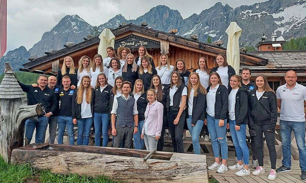 oesterreichs-handball-damen-kamen-zur-wm-vorbereitung oesterreichs-handball-damen-kamen-zur-wm-vorbereitung