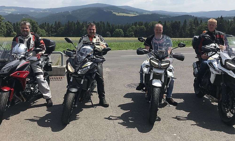 neue-led-wegweiser-sollen-anreise-nach-spielberg-erleichtern neue-led-wegweiser-sollen-anreise-nach-spielberg-erleichtern