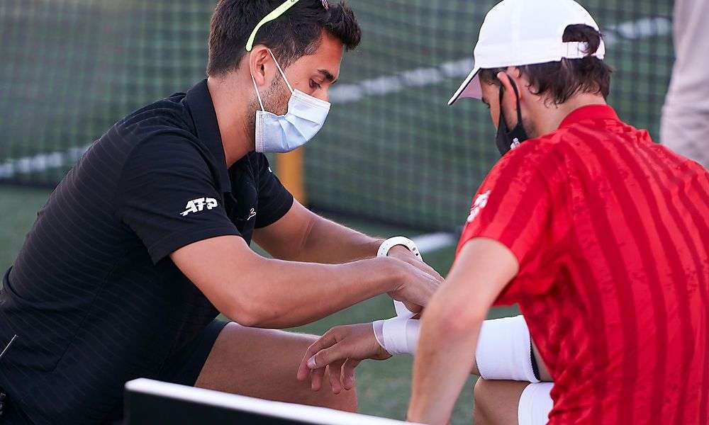 schockdiagnose!-dominic-thiem-muss-wochenlang-pausieren schockdiagnose!-dominic-thiem-muss-wochenlang-pausieren
