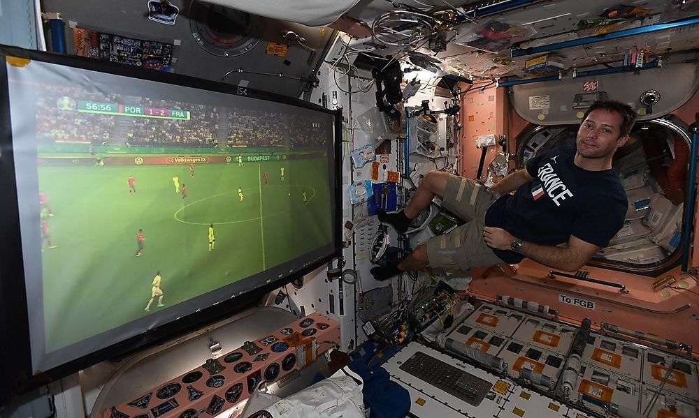 astronaut-thomas-pesquet-liess-sich-frankreich-gegen-portugal-nicht-entgehen astronaut-thomas-pesquet-liess-sich-frankreich-gegen-portugal-nicht-entgehen