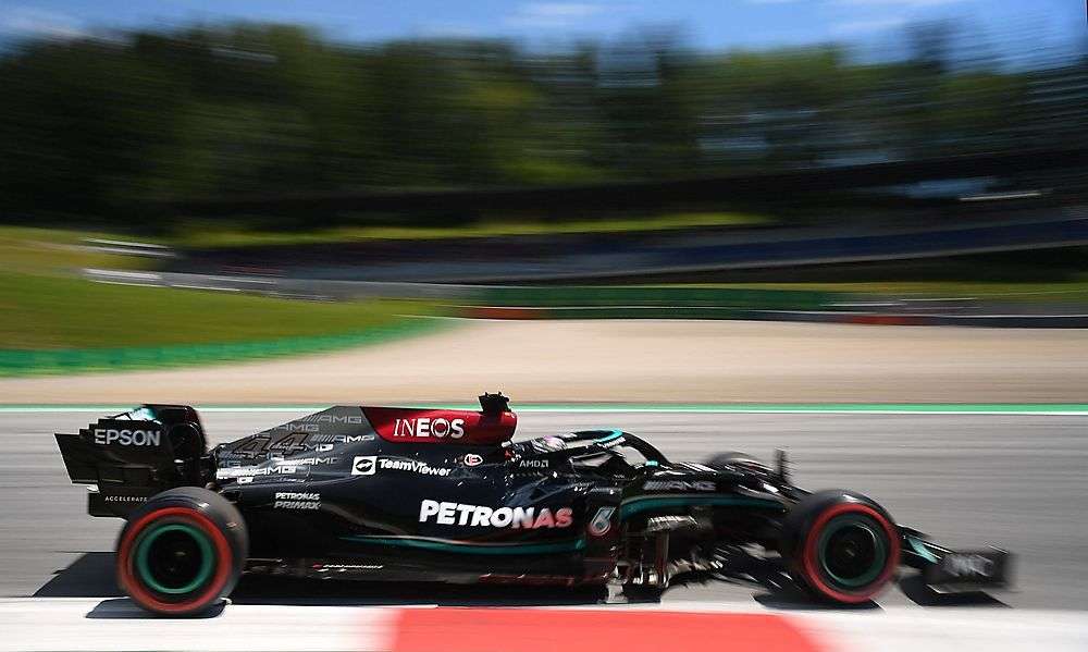 lewis-hamilton-holt-die-bestzeit-im-letzten-training lewis-hamilton-holt-die-bestzeit-im-letzten-training