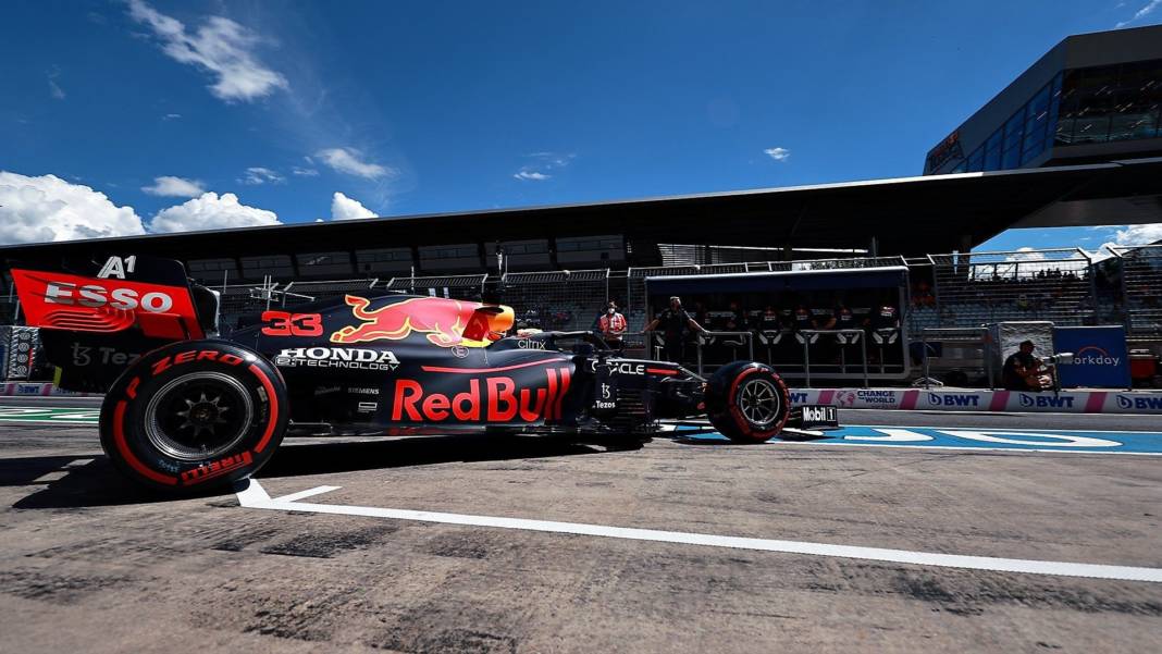 max-verstappen-startet-beim-gp-der-steiermark-von-der-pole-position max-verstappen-startet-beim-gp-der-steiermark-von-der-pole-position