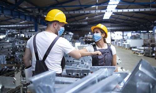 aufschwung-in-der-industrie-beschleunigt,-rekord-an-offenen-stellen aufschwung-in-der-industrie-beschleunigt,-rekord-an-offenen-stellen
