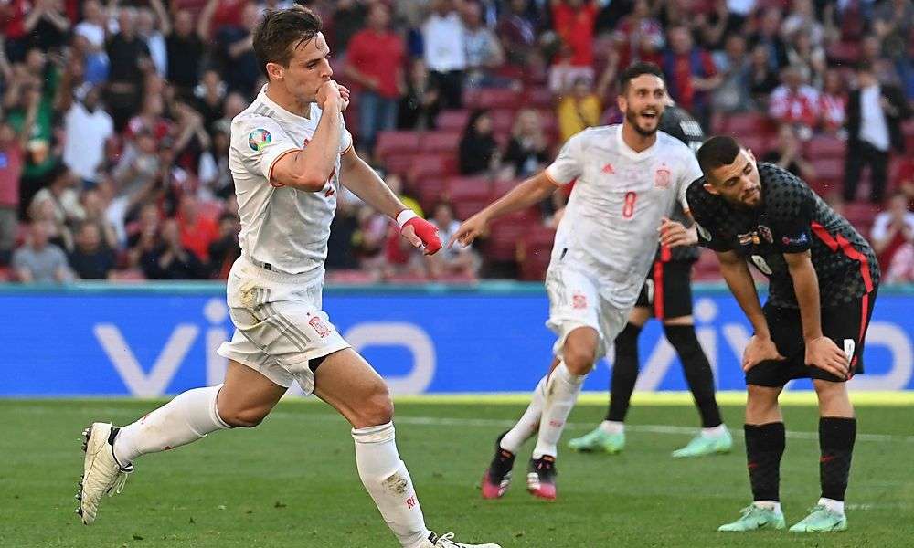 eigentor-und-flaschenwurf-–-kurioses-achtelfinale-geht-in-die-verlaengerung eigentor-und-flaschenwurf-–-kurioses-achtelfinale-geht-in-die-verlaengerung