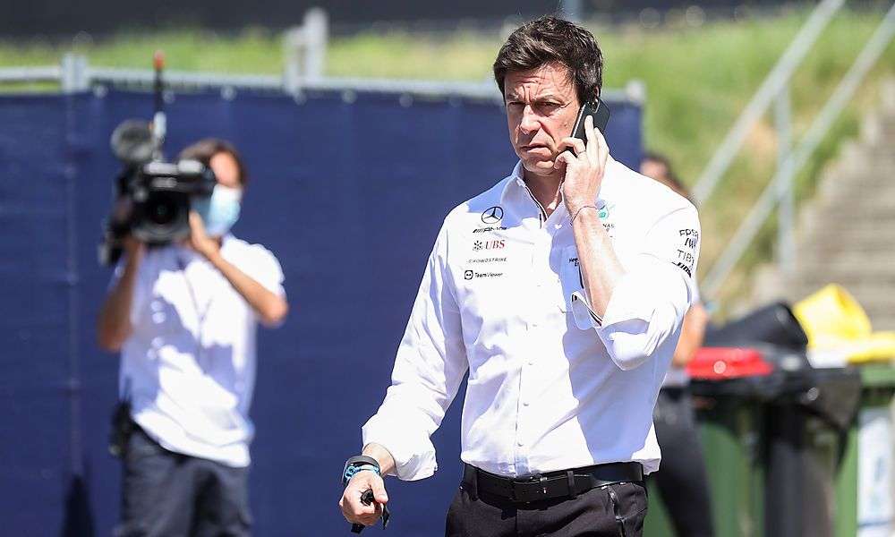mercedes-verspricht-“schwergewichtskampf-ueber-23-runden” mercedes-verspricht-“schwergewichtskampf-ueber-23-runden”