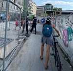 “durch-diese-hohle-gasse…” “durch-diese-hohle-gasse…”