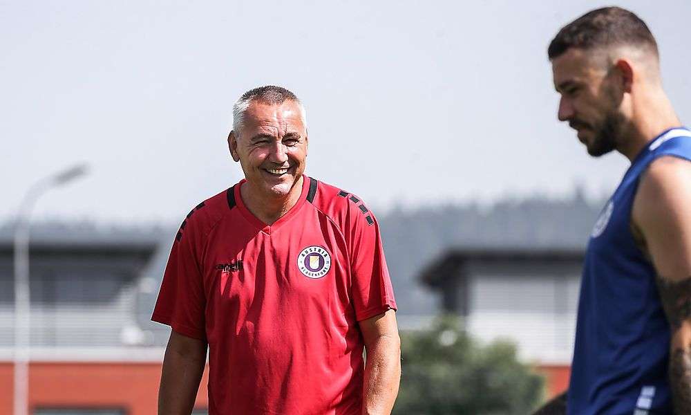 unter-trainer-peter-pacult-bleibt-alles-anders unter-trainer-peter-pacult-bleibt-alles-anders