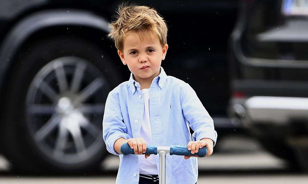 nachwuchs-teamchef-jack-stiehlt-papa-toto-wolff-die-show nachwuchs-teamchef-jack-stiehlt-papa-toto-wolff-die-show