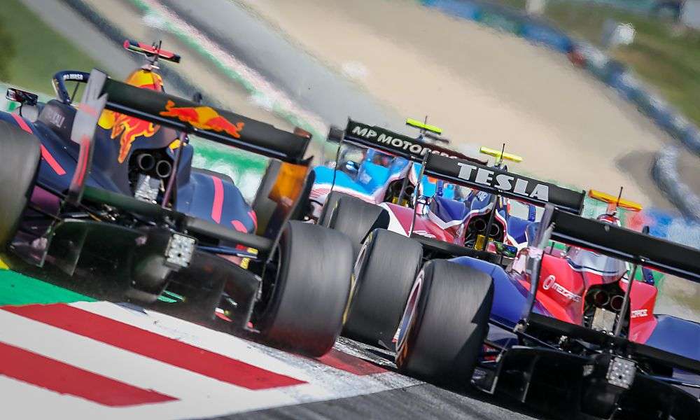 heisses-duell-zwischen-lando-norris-und-lewis-hamilton-um-platz-zwei heisses-duell-zwischen-lando-norris-und-lewis-hamilton-um-platz-zwei