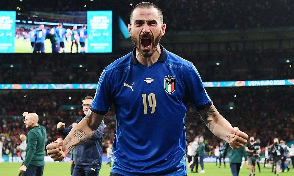 ordnerin-haelt-bonucci-fuer-einen-fan,-er-nimmt’s-mit-humor ordnerin-haelt-bonucci-fuer-einen-fan,-er-nimmt’s-mit-humor
