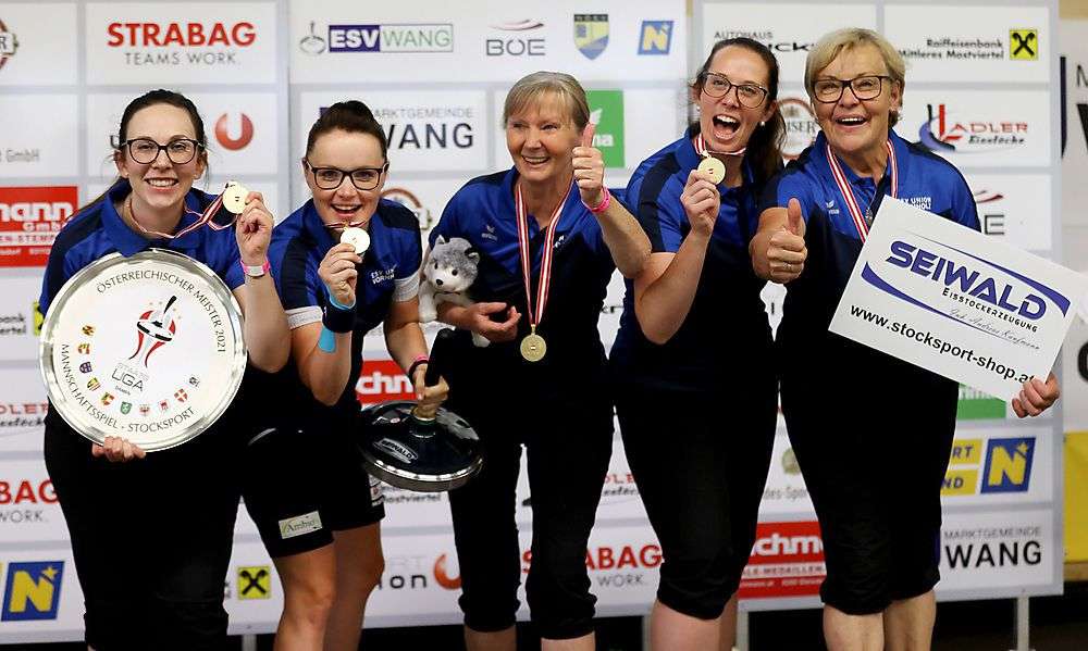 die-damen-des-esv-vornholz-kroenten-sich-zum-staatsliga-meister die-damen-des-esv-vornholz-kroenten-sich-zum-staatsliga-meister