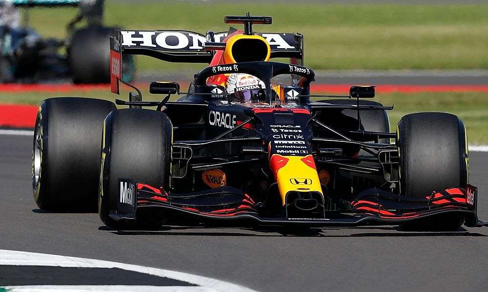 max-verstappen-mit-schwerem-unfall-in-der-ersten-runde max-verstappen-mit-schwerem-unfall-in-der-ersten-runde