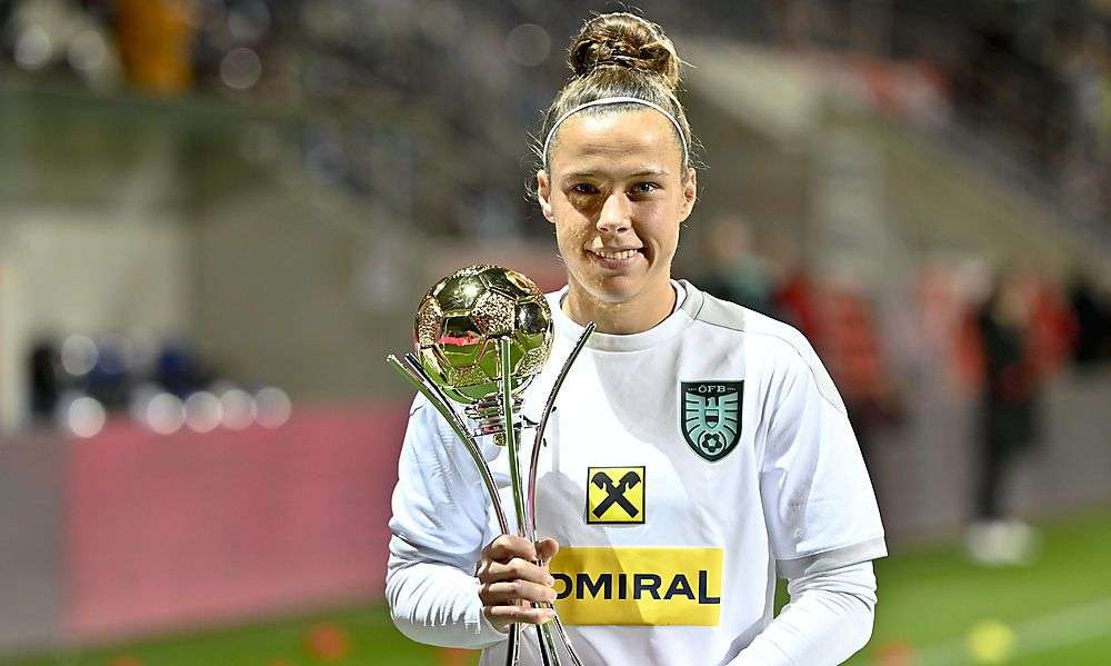 nicole-billa-zur-fussballerin-des-jahres-in-deutschland-gewaehlt nicole-billa-zur-fussballerin-des-jahres-in-deutschland-gewaehlt