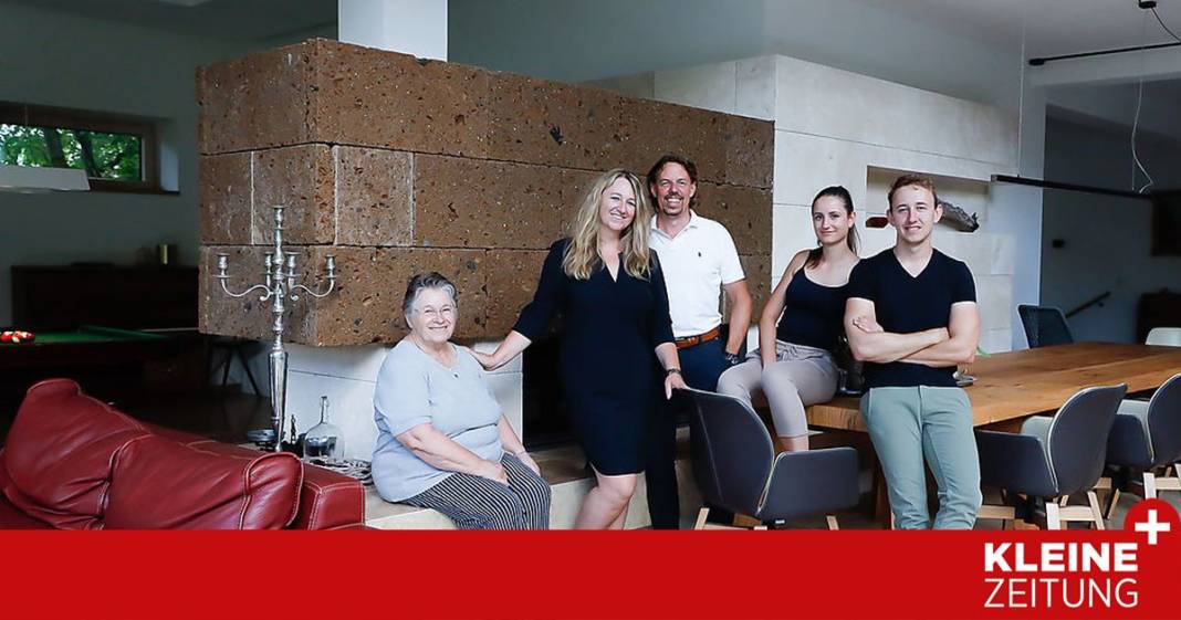 ein-haus,-vier-wohnungen-und-eine-grossfamilie ein-haus,-vier-wohnungen-und-eine-grossfamilie