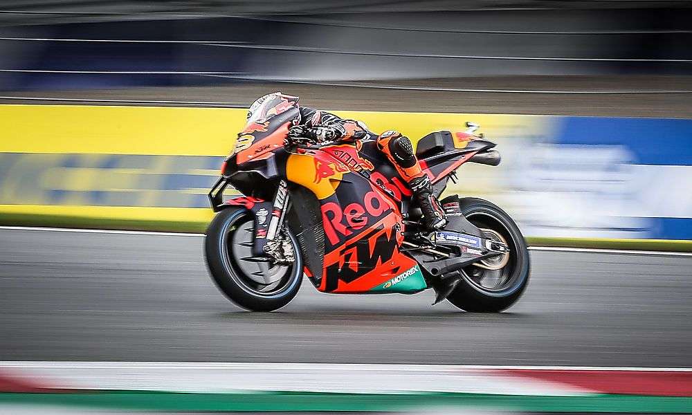 ktm-kommt-beim-heimrennen-noch-nicht-in-die-gaenge ktm-kommt-beim-heimrennen-noch-nicht-in-die-gaenge