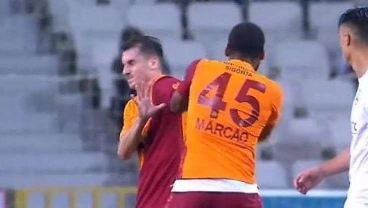 galatasaray-profi-schlaegt-auf-eigenen-mitspieler-ein galatasaray-profi-schlaegt-auf-eigenen-mitspieler-ein