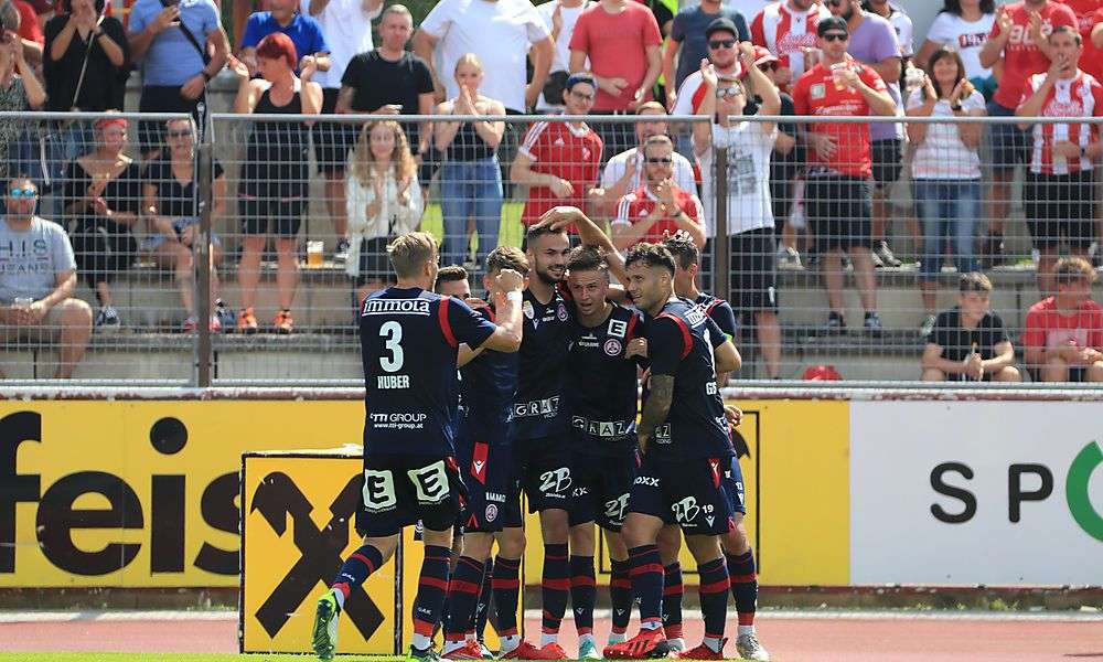 der-gak-jubelt-ueber-einen-2:1-sieg-im-steirer-derby der-gak-jubelt-ueber-einen-2:1-sieg-im-steirer-derby