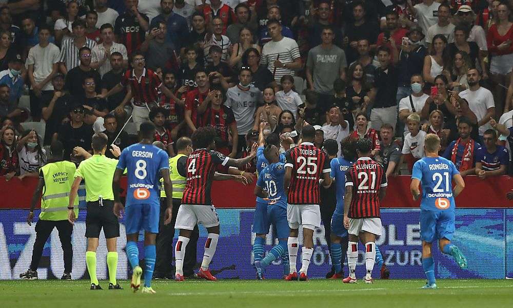 geisterspiel-fuer-ogc-nizza-nach-ausschreitungen-zwischen-spielern-und-fans geisterspiel-fuer-ogc-nizza-nach-ausschreitungen-zwischen-spielern-und-fans