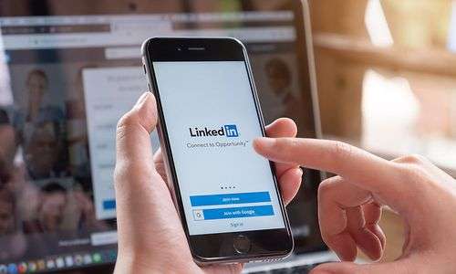 linkedin:-die-karriere-drehscheibe-am-smartphone linkedin:-die-karriere-drehscheibe-am-smartphone
