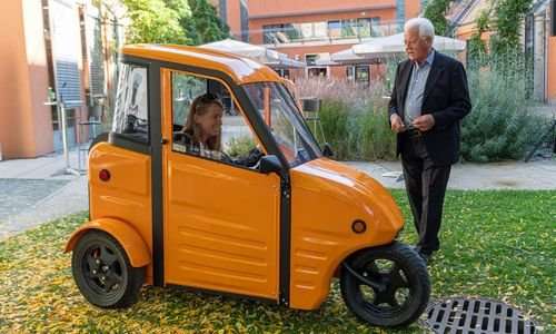 neue-autoproduktion:-stronach-feiert-comeback-in-der-steiermark neue-autoproduktion:-stronach-feiert-comeback-in-der-steiermark