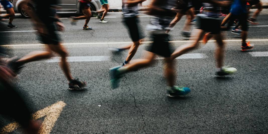 kolumne:-"so-laeuft-es"-–-laufen-haelt-tausende-menschen-gesund!-lasst-endlich-marathons-wieder-zu kolumne:-"so-laeuft-es"-–-laufen-haelt-tausende-menschen-gesund!-lasst-endlich-marathons-wieder-zu