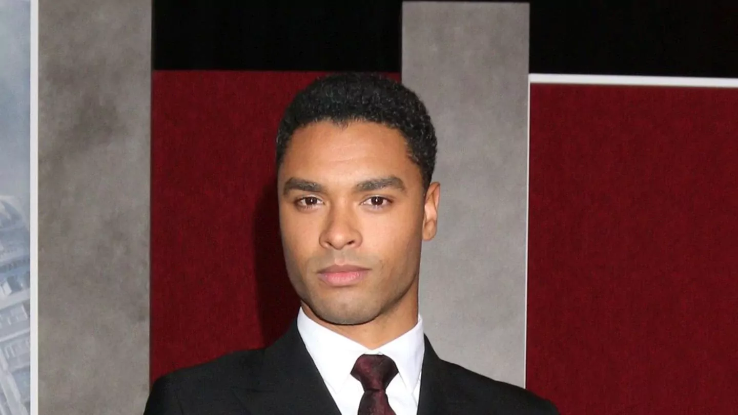 “bridgerton”-star-rege-jean-page:-er-hat-naechste-netflix-rolle-an-der-angel “bridgerton”-star-rege-jean-page:-er-hat-naechste-netflix-rolle-an-der-angel