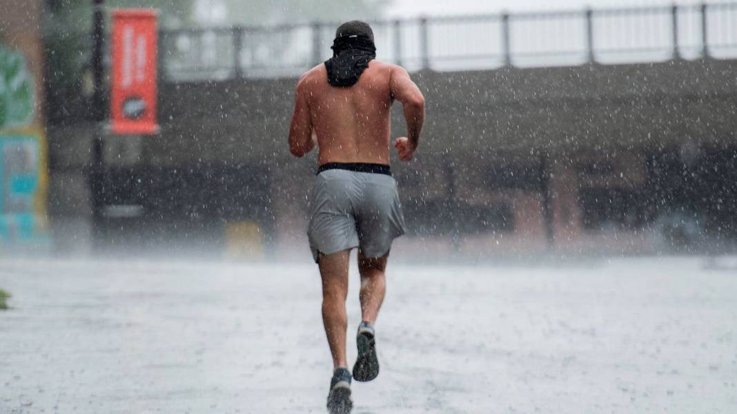 “sie-laeuft.-er-rennt”:-laufen-im-herbst-–-so-bleiben-sie-auch-bei-regen-und-kaelte-fit