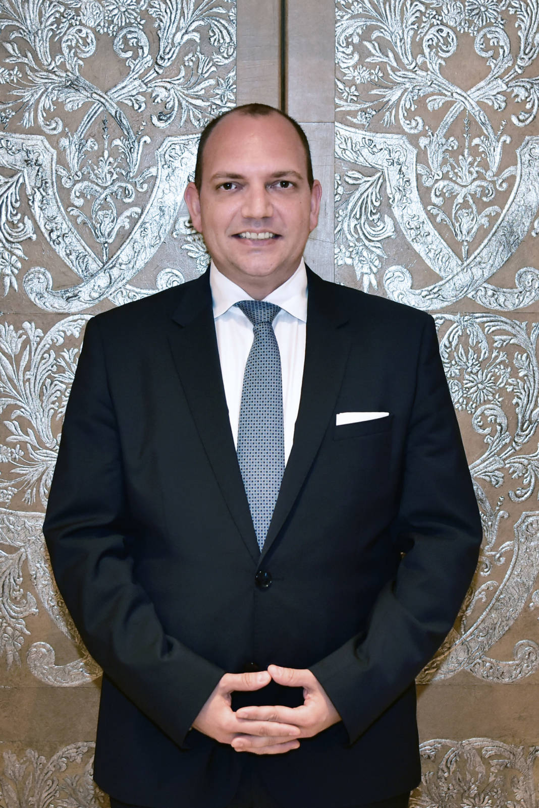 frank-fuhrmann-kehrt-ins-adlon-zurueck frank-fuhrmann-kehrt-ins-adlon-zurueck