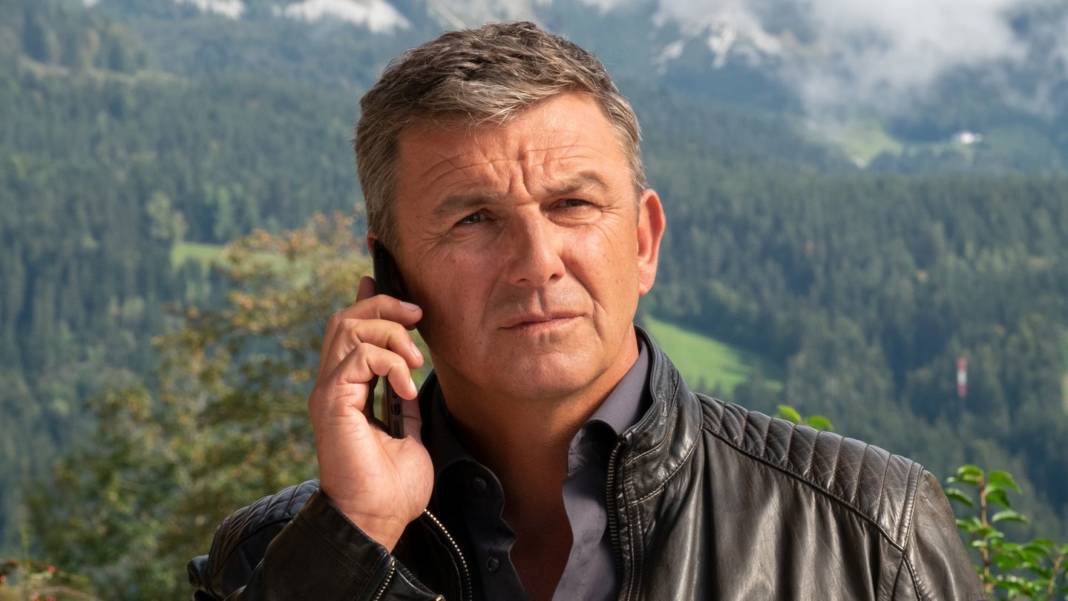 “der-bergdoktor”:-hans-sigl-verspricht-“aussergewoehnlichste-staffel” “der-bergdoktor”:-hans-sigl-verspricht-“aussergewoehnlichste-staffel”