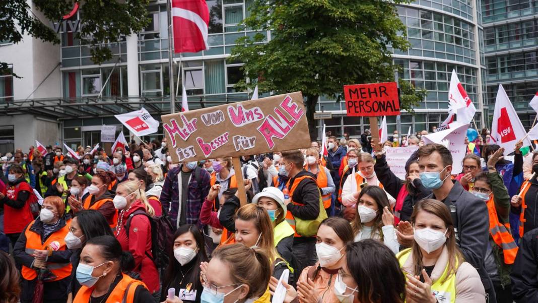 klinikstreik-in-berlin:-“wir-geben-uns-auf,-um-fuer-andere-da-zu-sein”:-eine-pflegerin-erklaert,-warum-sie-als-letztes-mittel-zum-streik-greifen-musste