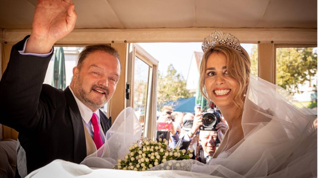 trauung-in-bueckeburg:-fuerst-alexander-zu-schaumburg-lippe-feiert-seine-dritte-hochzeit