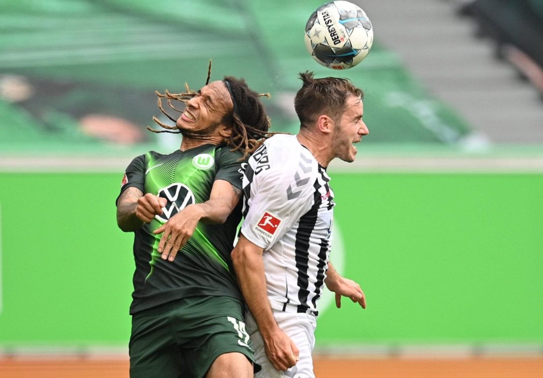 brauchen-fussballer-einen-kopfschutz?