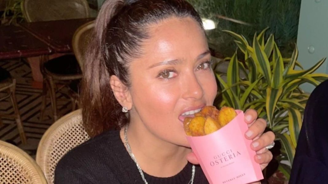 stars-beim-essen:-fuer-salma-hayek-muessen-es-kartoffelecken-von-gucci-sein stars-beim-essen:-fuer-salma-hayek-muessen-es-kartoffelecken-von-gucci-sein